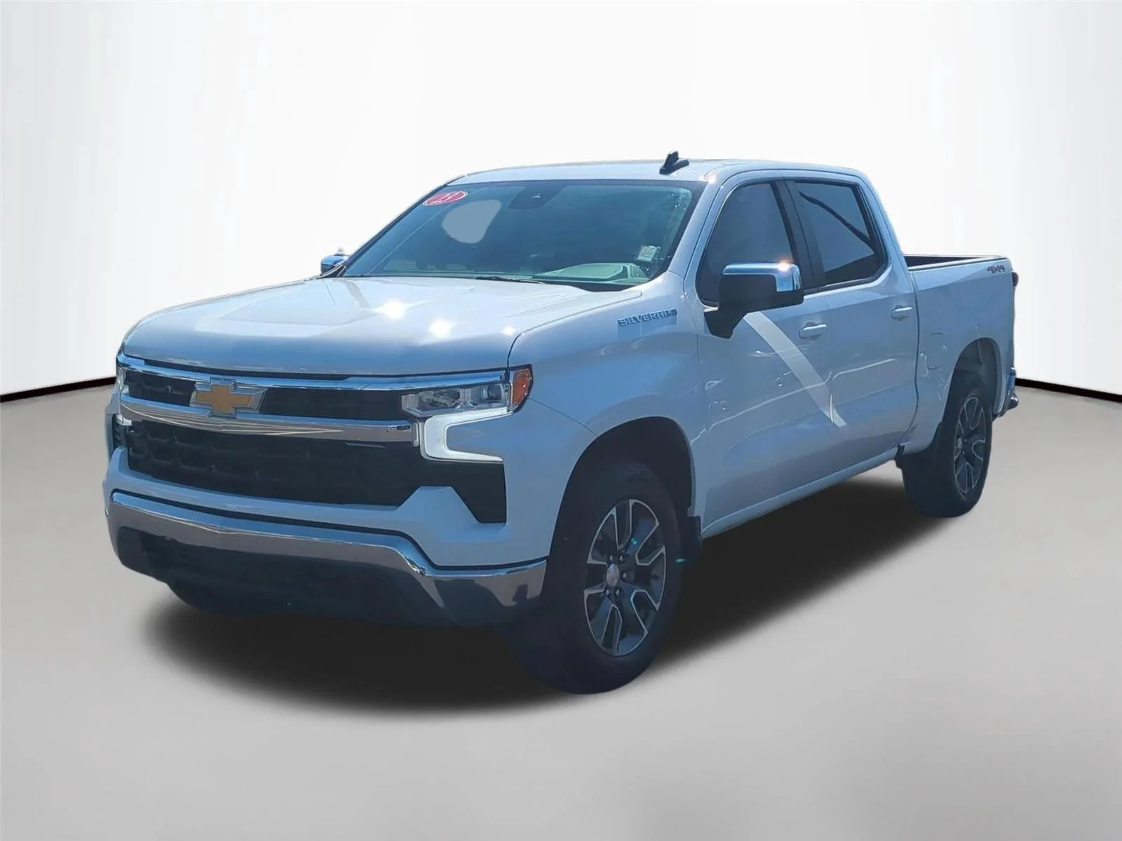 Used 2023 Summit White Chevrolet LT image 1