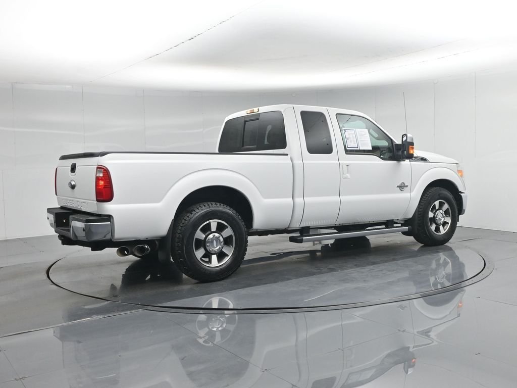 Used 2013 White Ford Lariat image 27