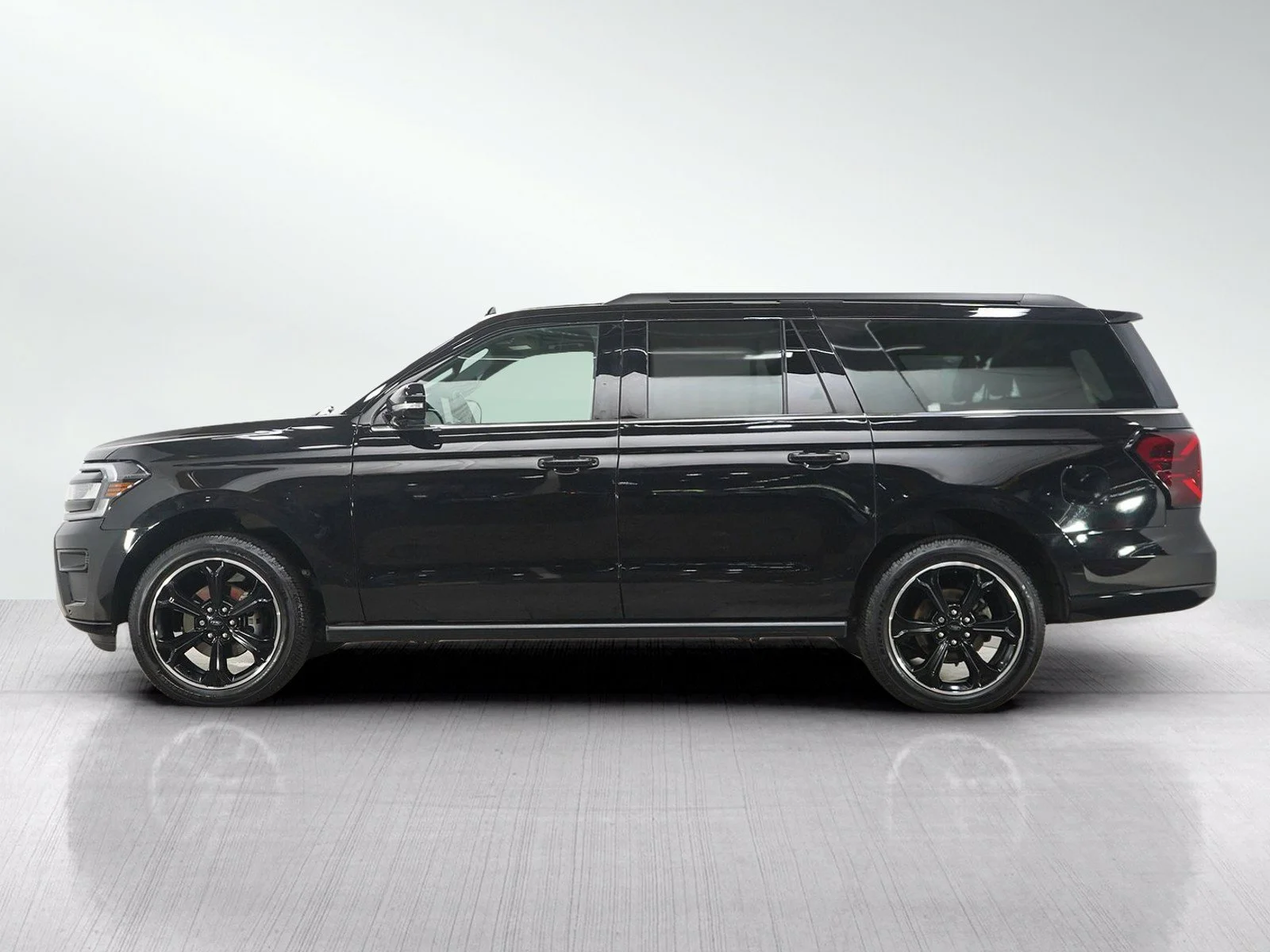 Used 2022 Ford Expedition Limited with VIN 1FMJK2AT9NEA40117 for sale in Hopkins, Minnesota