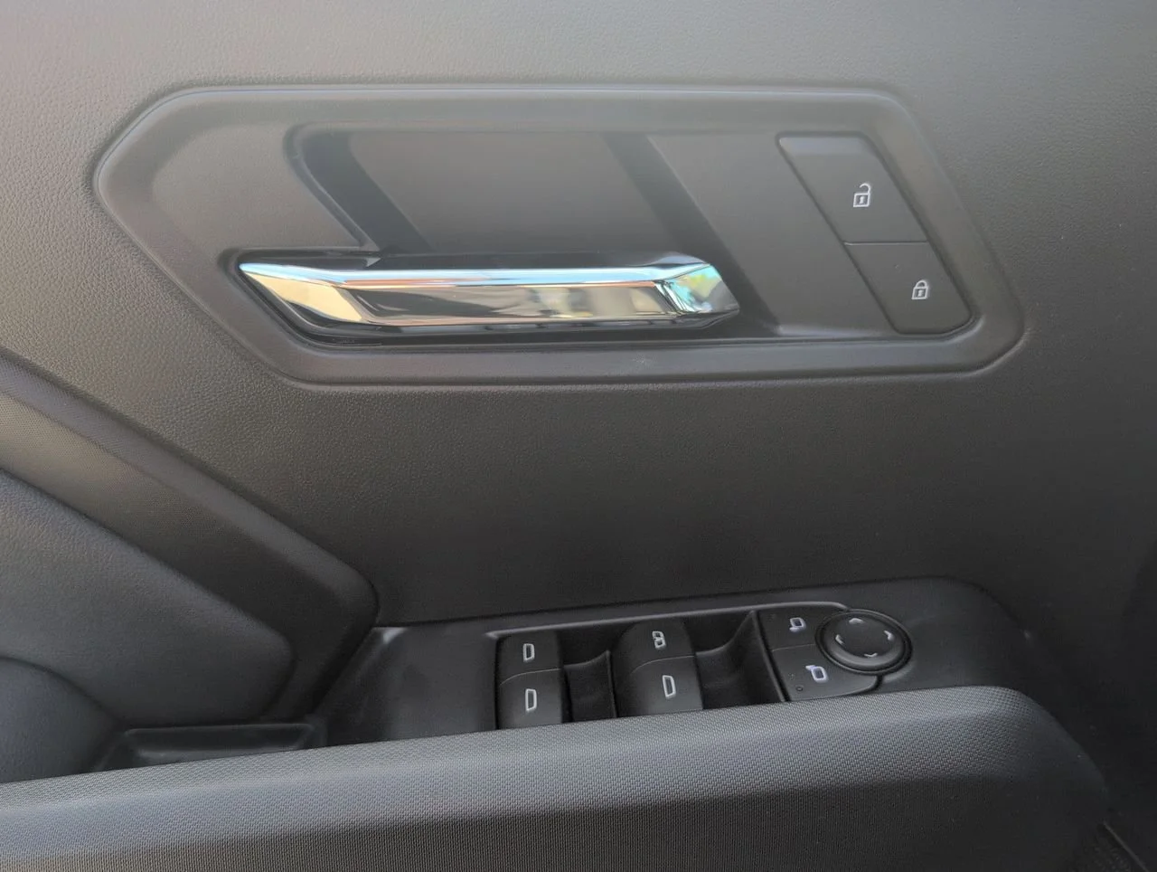 New 2026 Sterling Metallic GMC Elevation image 22