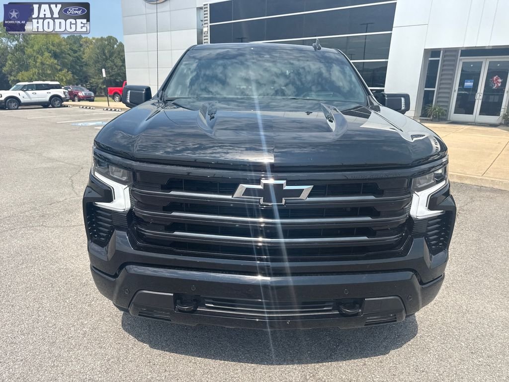 Used 2025 Black Chevrolet High Country image 11