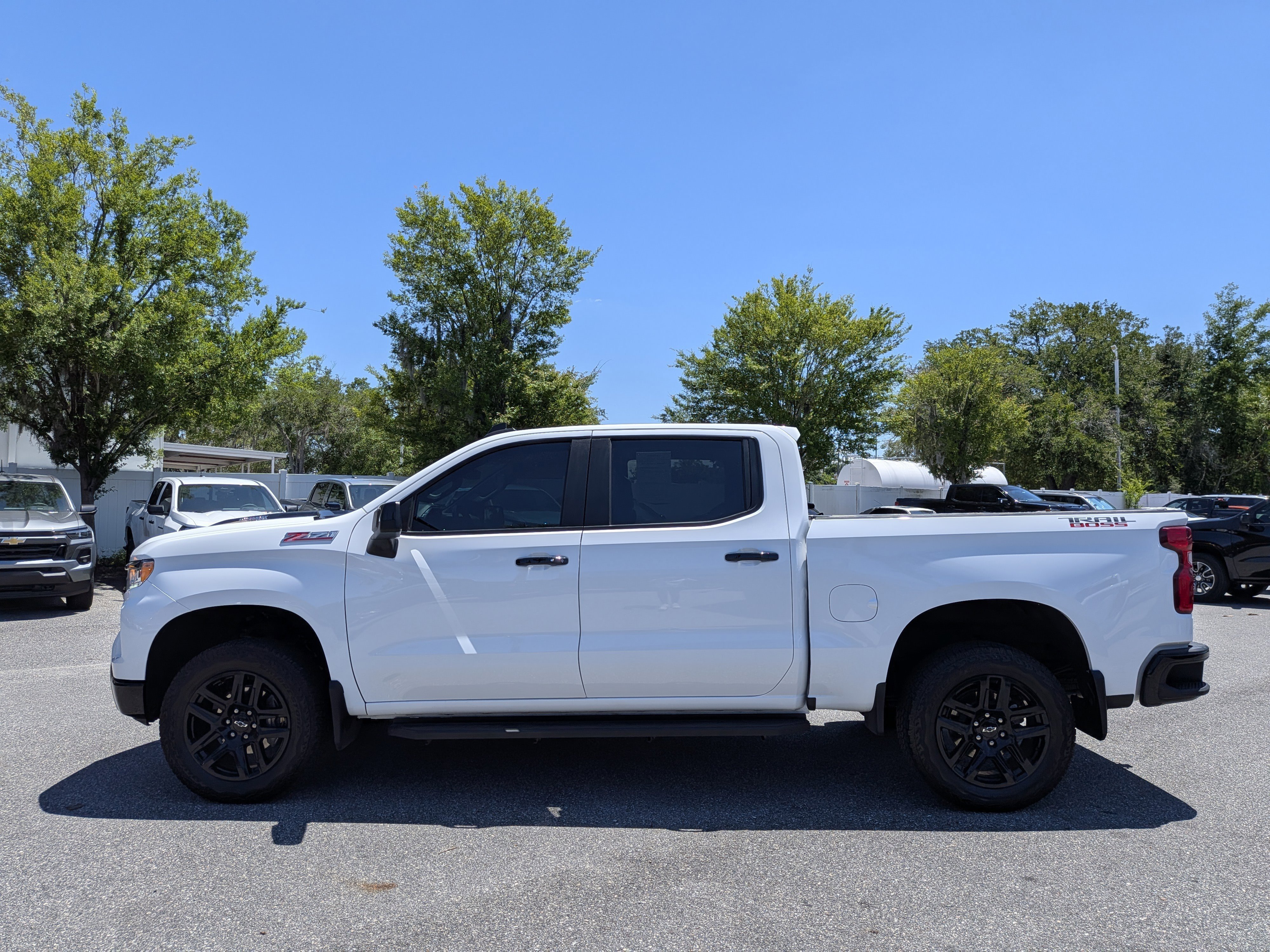 2025 Chevrolet Silverado 1500 LT Trail Boss - Photo 6
