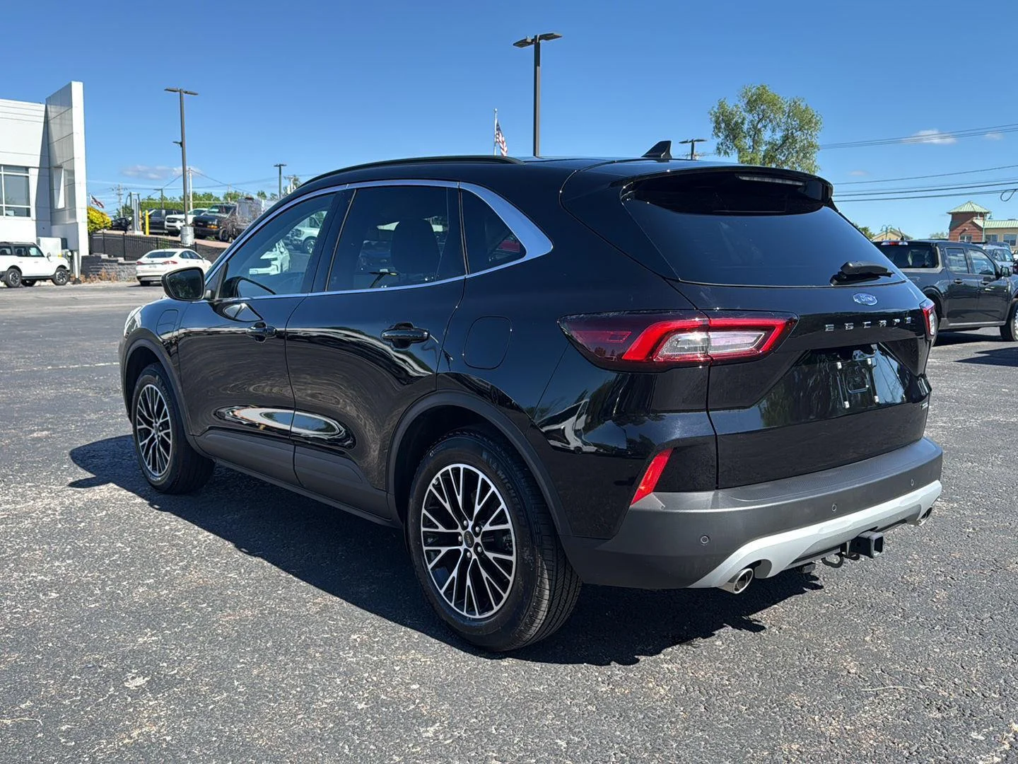 New 2025 Black Metallic Ford Base image 3