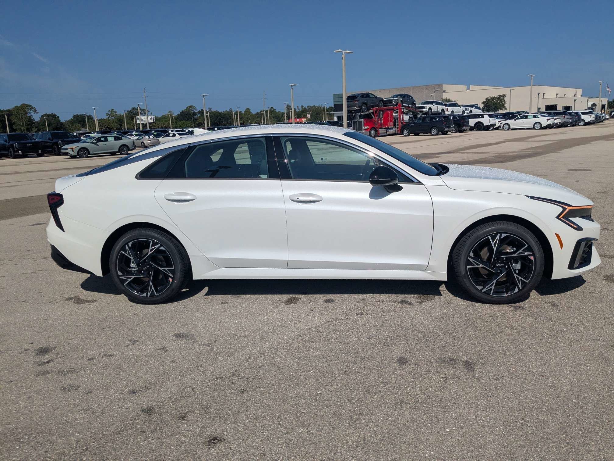 New 2026 Snow White Pearl Kia GT-Line FWD image 4