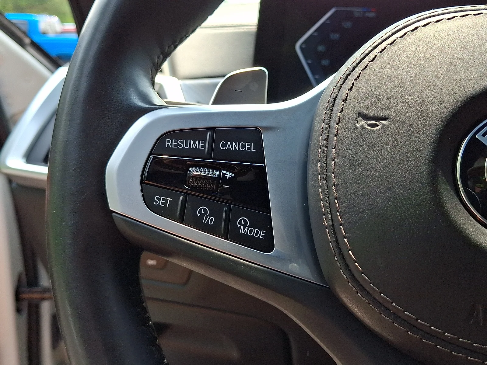Used 2024 Mineral White Metallic - A96 BMW xDrive40i image 20