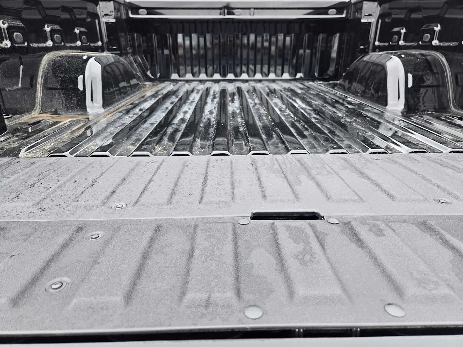 2026 GMC Sierra 1500 SLT - Photo 20