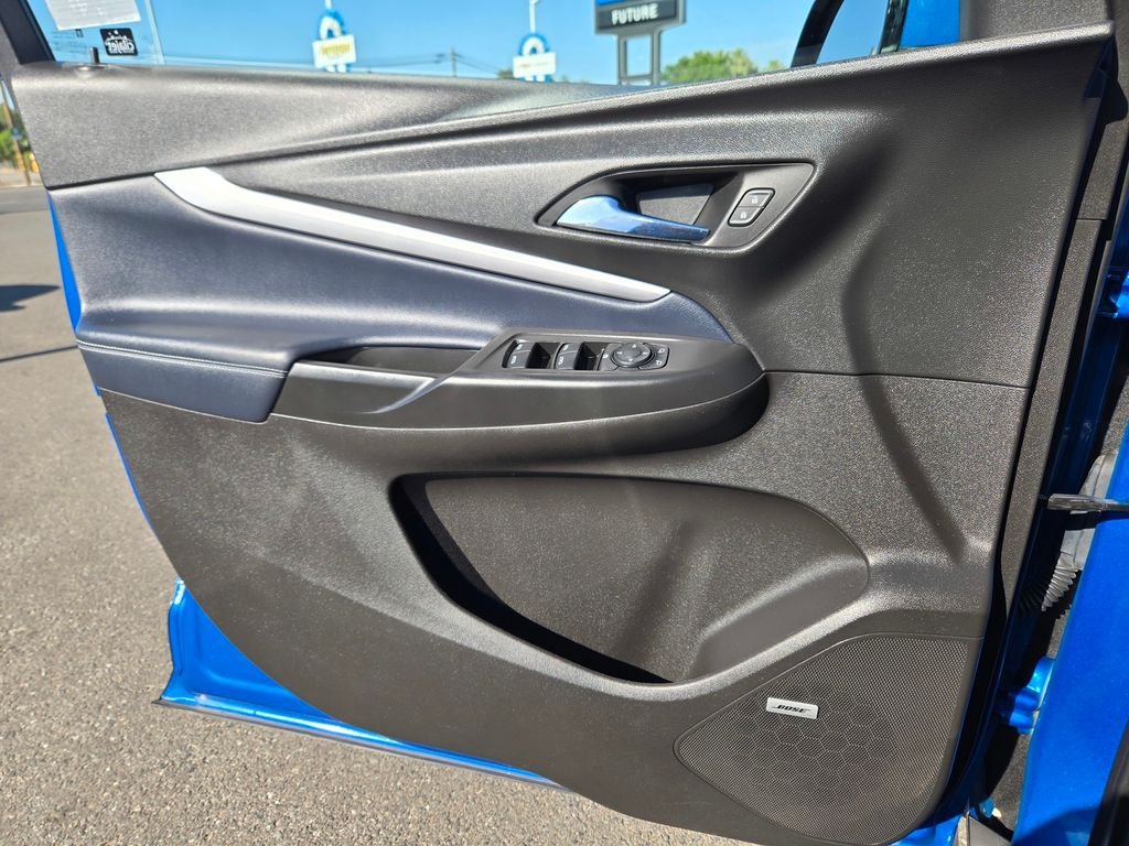 Used 2022 Blue Chevrolet Premier image 13
