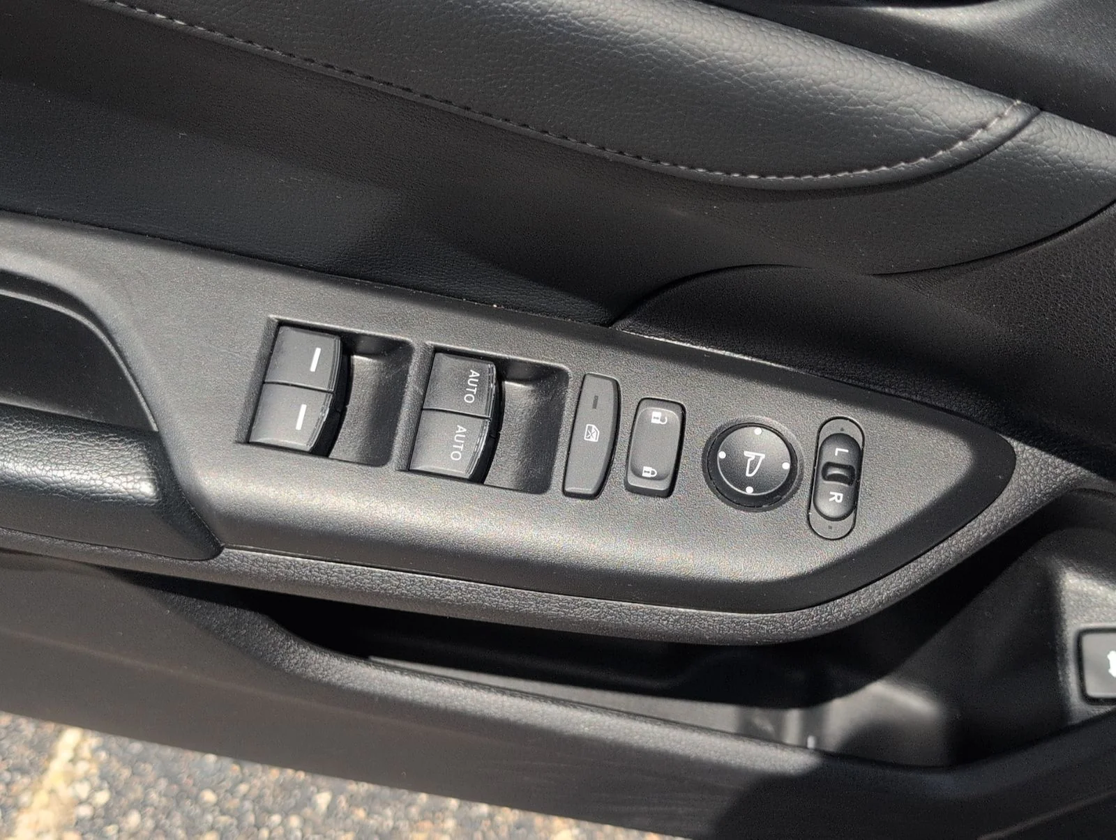 Used 2021  Honda EX-L image 16