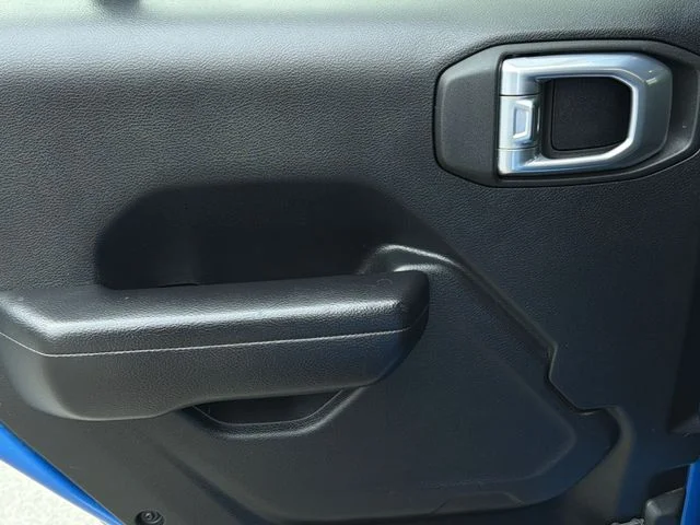 Used 2021 Blue Jeep Freedom Edition image 22