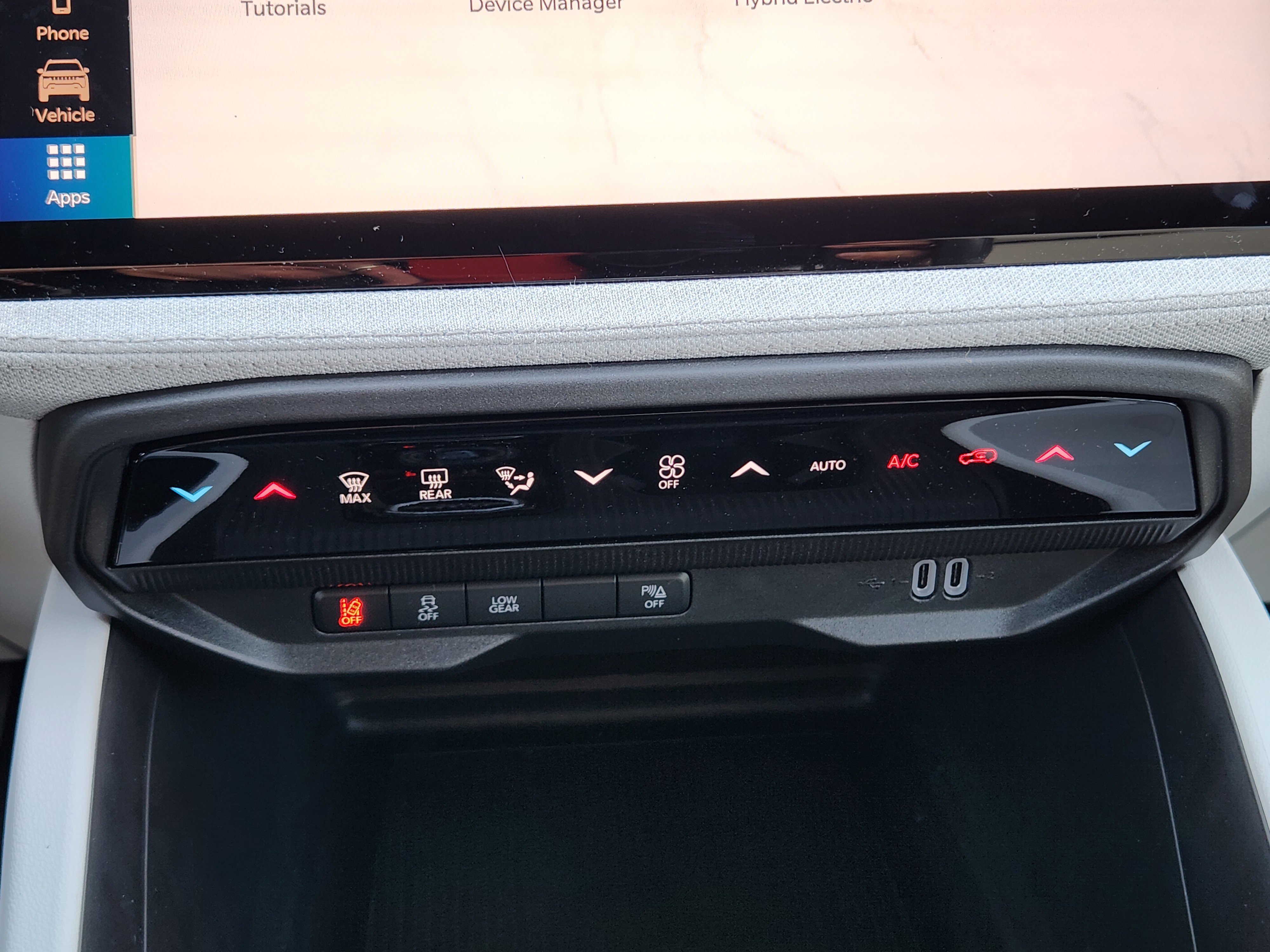 New 2026 Red Hot Pearl-Coat Exterior Paint Jeep Laredo image 16