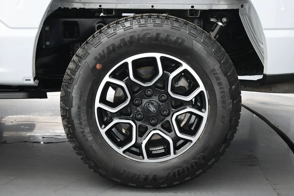 Used 2022 White Ford XLT image 21