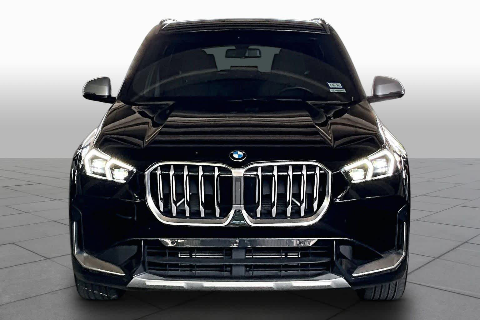 Used 2023 Black Sapphire Metallic BMW xDrive28i image 3