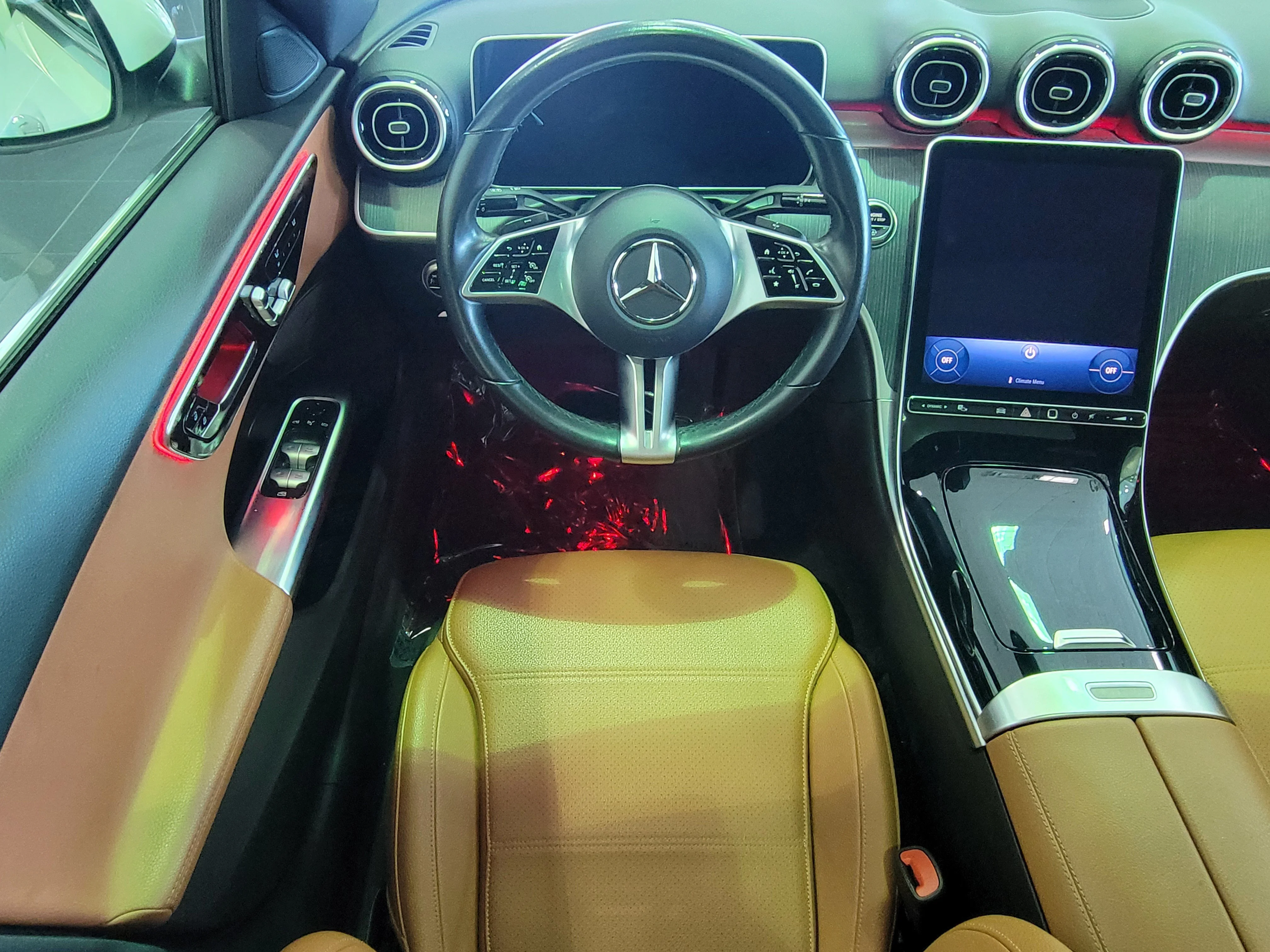 Used 2025 Polar White Mercedes-Benz C 300 image 12
