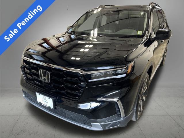 Certified Used 2025 Crystal Black Pearl Honda Touring image 1