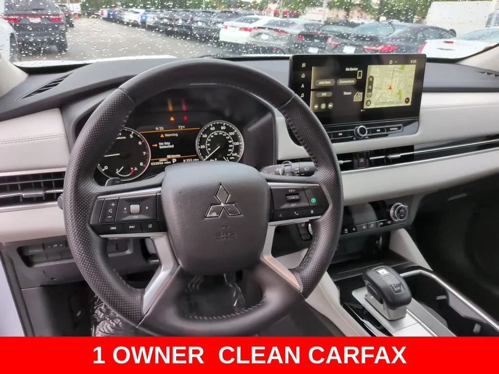 Used 2025 White Mitsubishi SE image 25