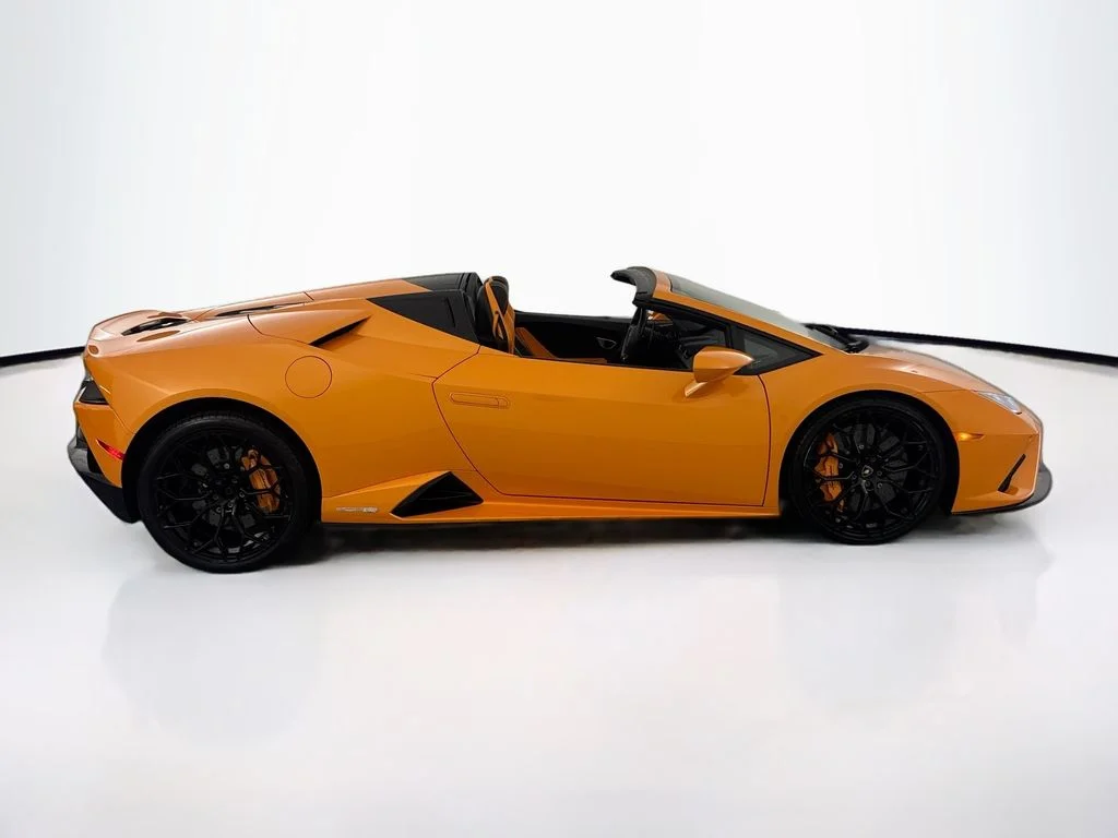 Used 2020 Arancio Borealis Pearl Lamborghini  image 4