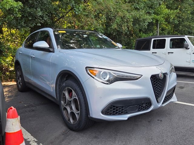 Used 2023 Gray Alfa Romeo Sprint image 3
