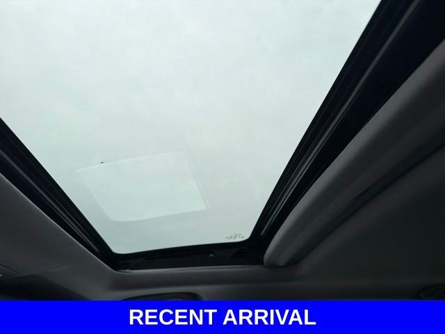 Used 2019 White Honda EX-L image 18