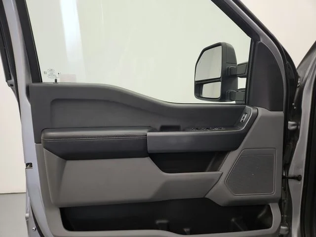 Used 2023 Silver Ford XL image 47