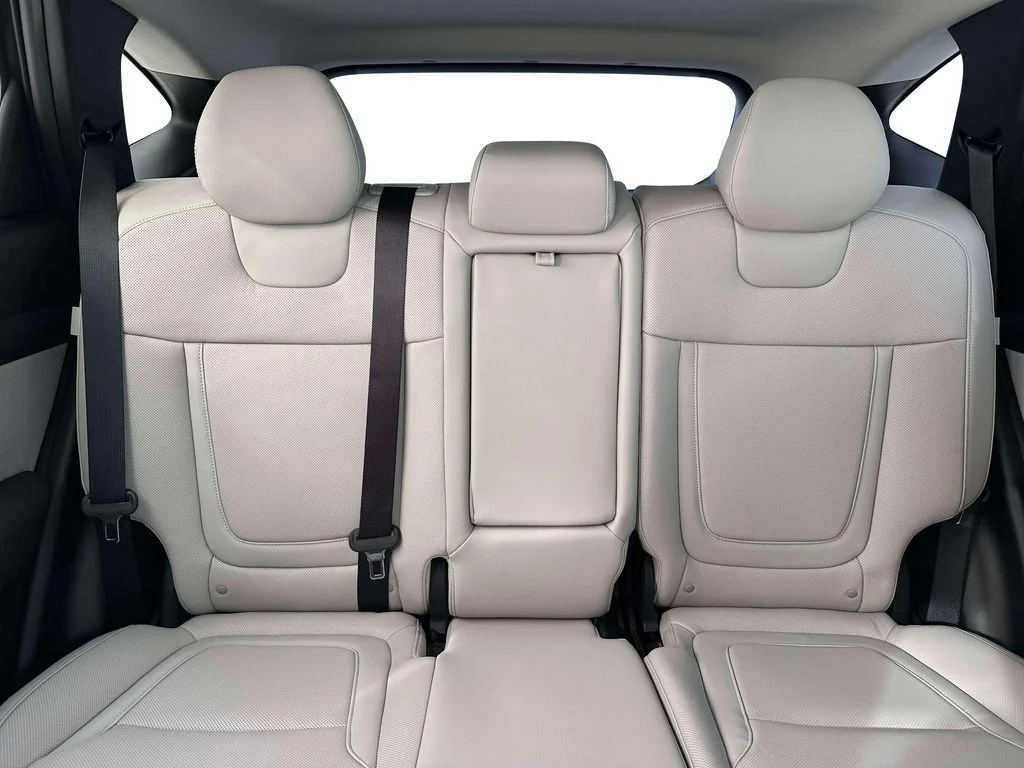 Used 2026 Rockwood Green Hyundai Limited image 16