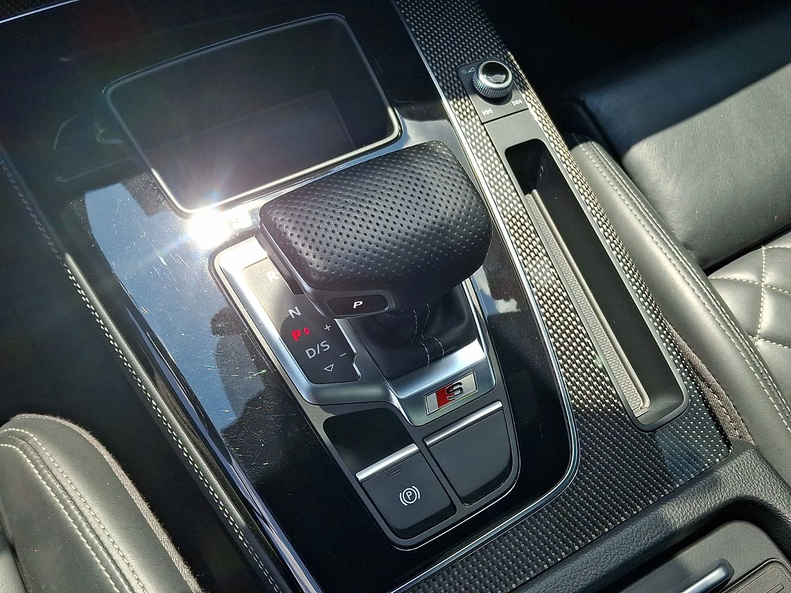Used 2021 White Audi Premium Plus image 15