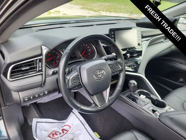 Used 2021 Blue Toyota XSE V6 image 9