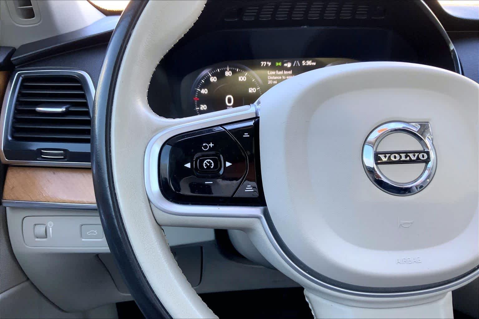 Used 2022 Crystal White Metallic Volvo Momentum image 21