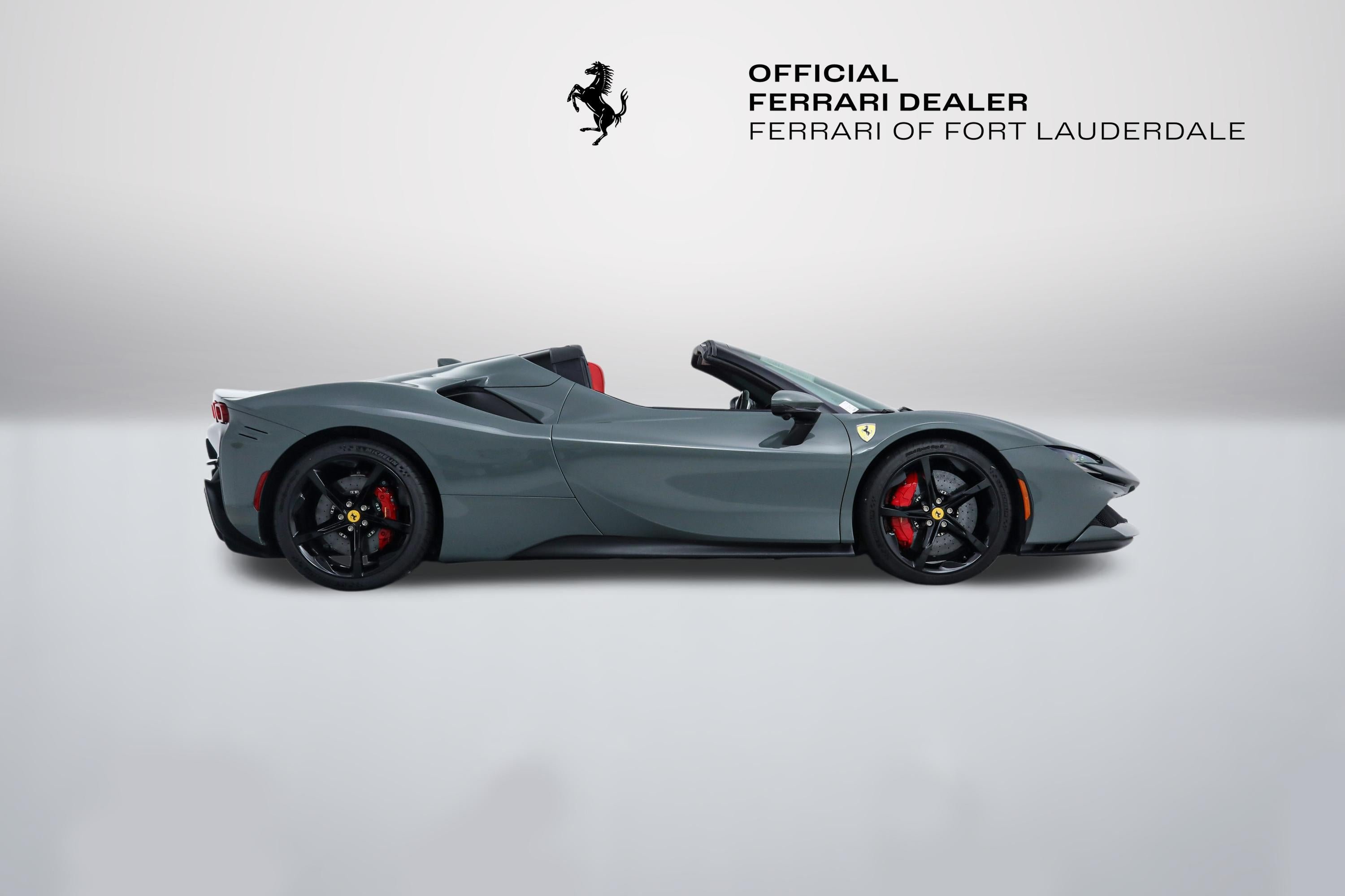 Certified Used 2025 Grigio Medio Ferrari  image 9