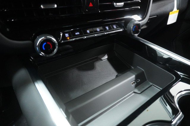 2027 Chevrolet Tahoe LS - Photo 34