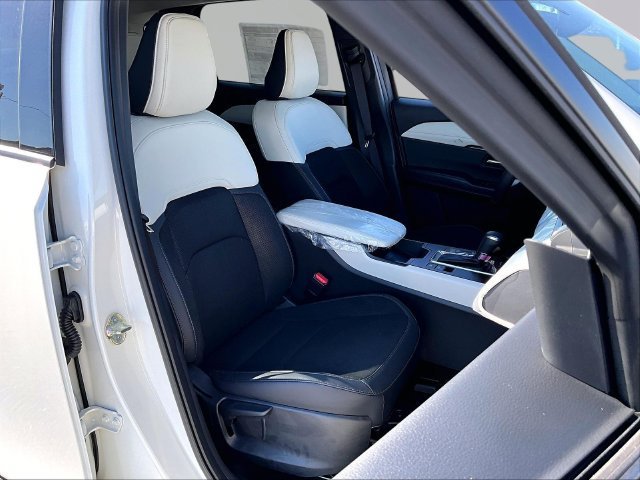 New 2026 Rhodium White Metallic Mazda 2.5 S Select AWD image 30