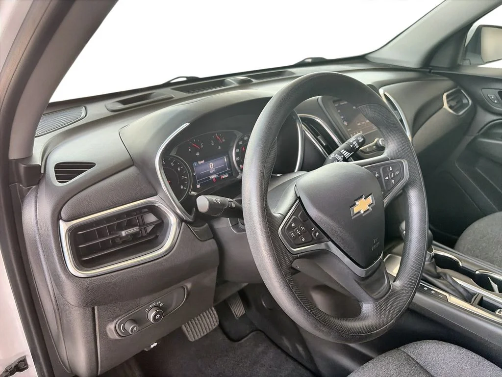Used 2022 White Chevrolet LT image 10