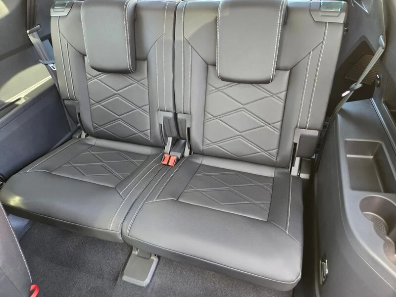 New 2026 Green Volkswagen 2.0T SE w/Technology image 9