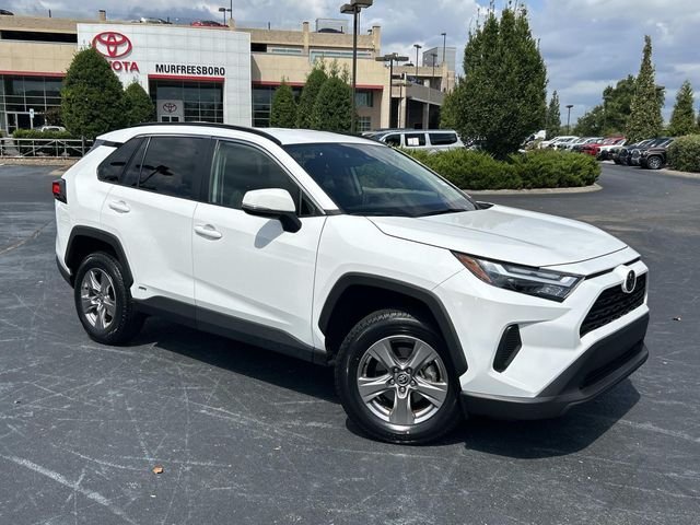 Used 2025 White Toyota XLE image 2