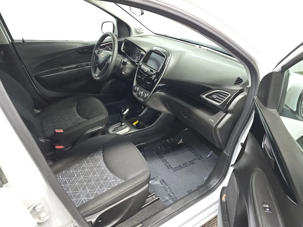Used 2020 Summit White Chevrolet 1LT image 15