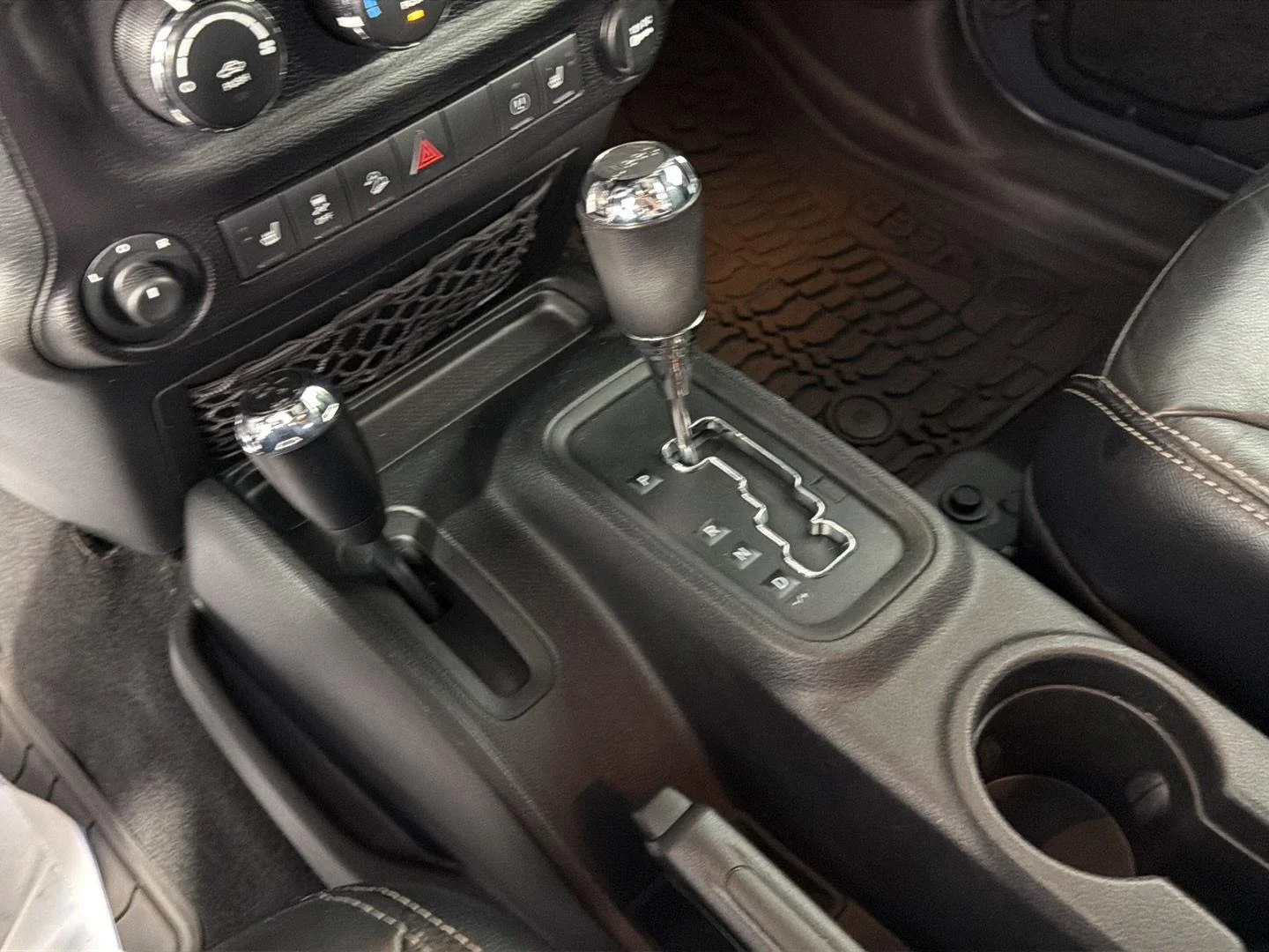 Used 2017 Rhino Clearcoat Jeep Rubicon Hard Rock image 37