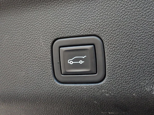 Used 2023 Black Chevrolet RST image 31