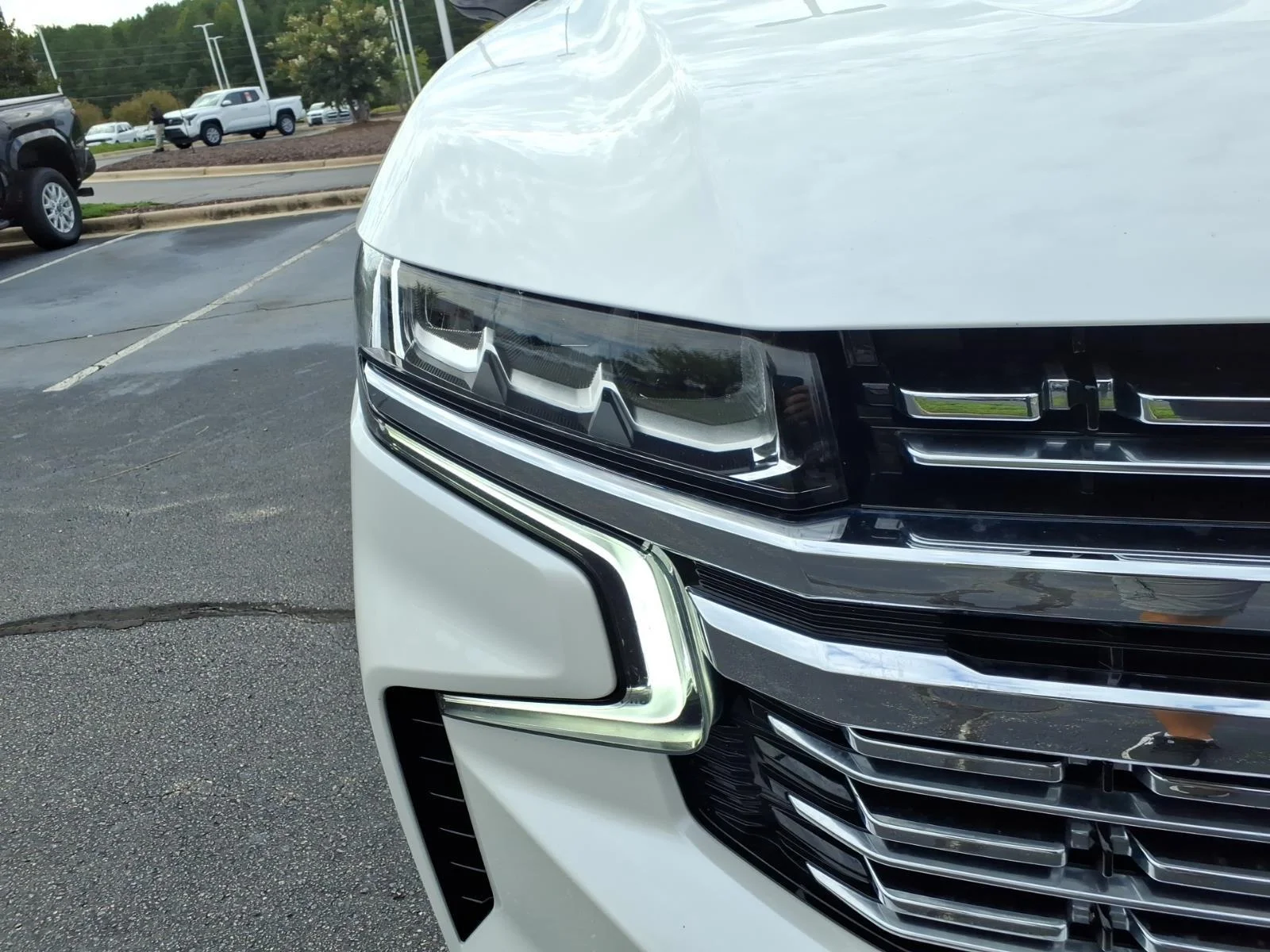 Used 2023 Summit White Chevrolet Premier image 20