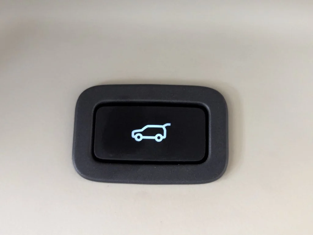 Certified Used 2019 Black Land Rover 3.0L V6 Supercharged HSE image 15