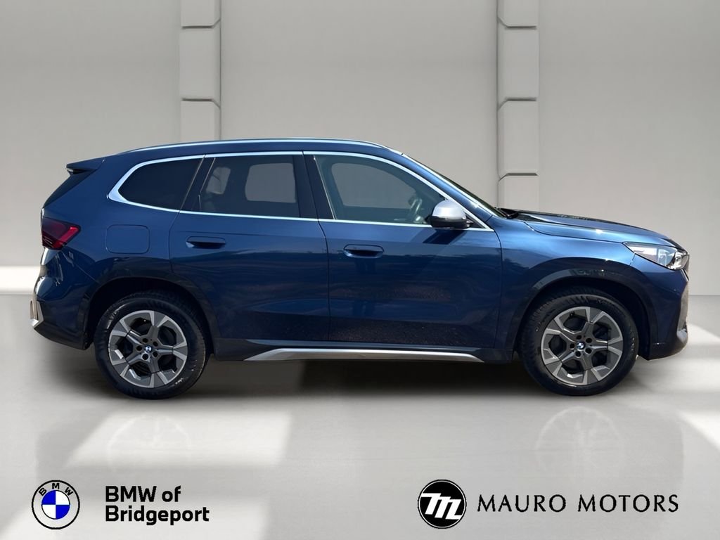 Used 2023 Blue BMW xDrive28i image 7