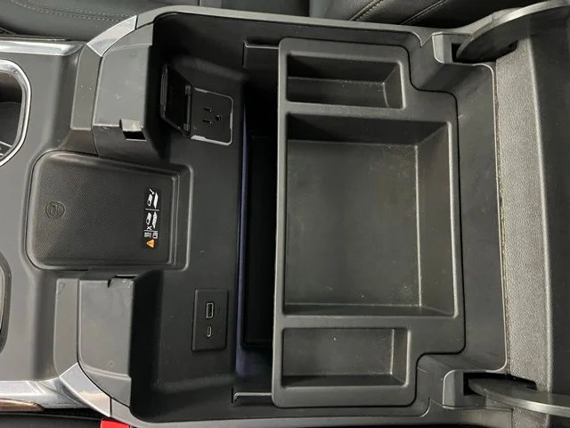 Used 2022 Blue Metallic GMC Elevation image 31