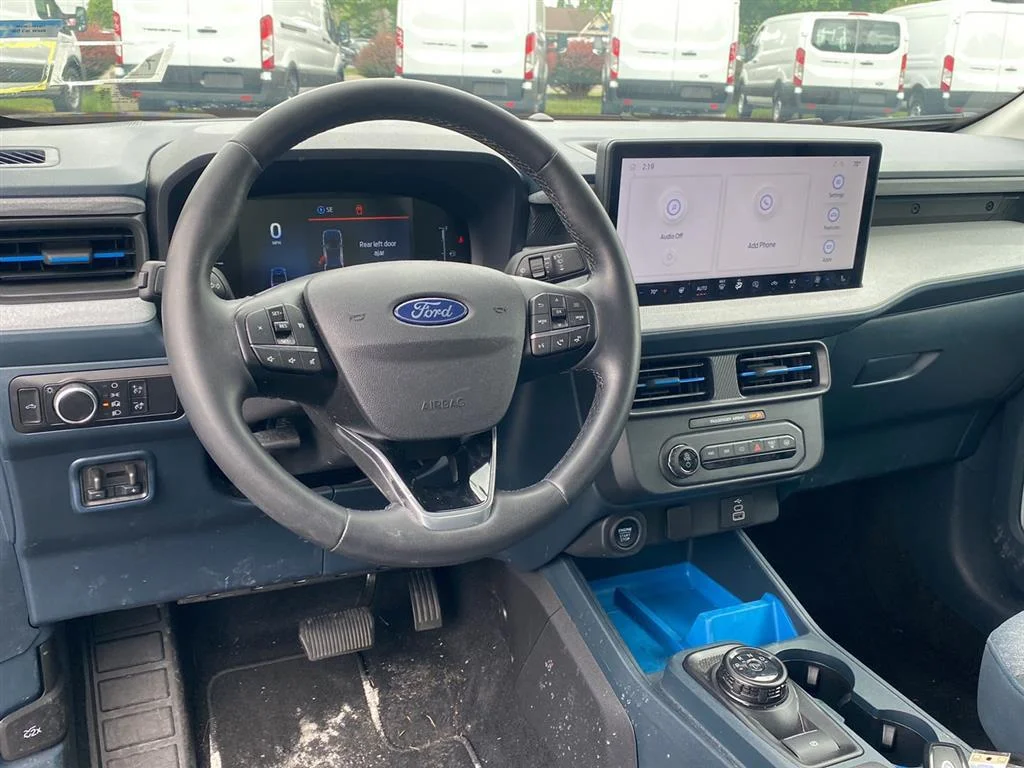 Used 2025 Shadow Black Ford XLT image 3