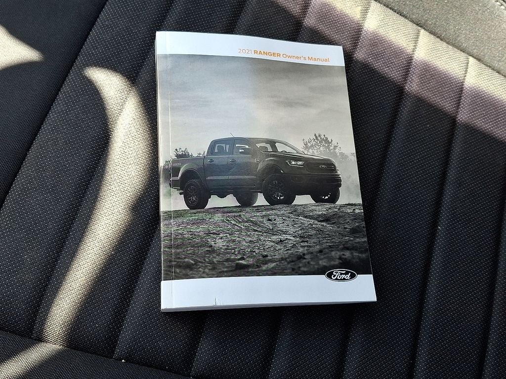 Used 2021 Black Ford XLT image 26