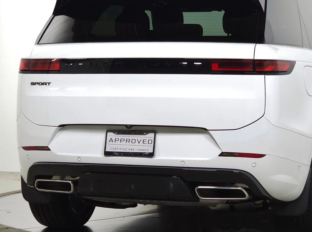 Certified Used 2025 White Land Rover Dynamic SE image 6