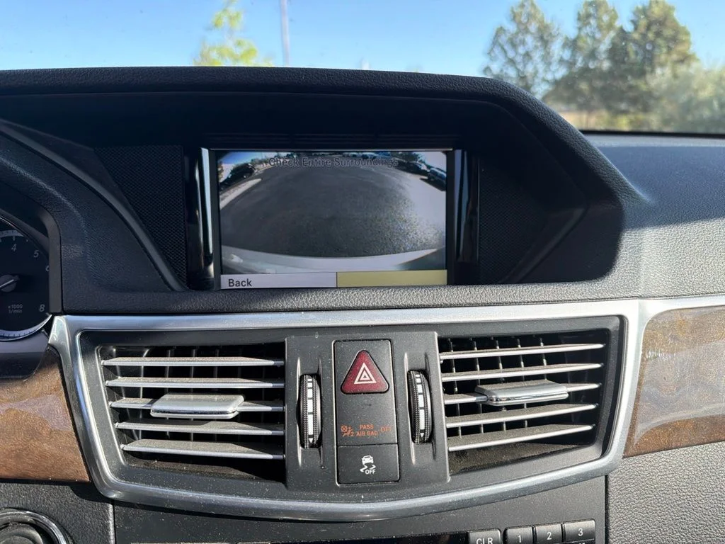 Used 2010  Mercedes-Benz E 550 image 15