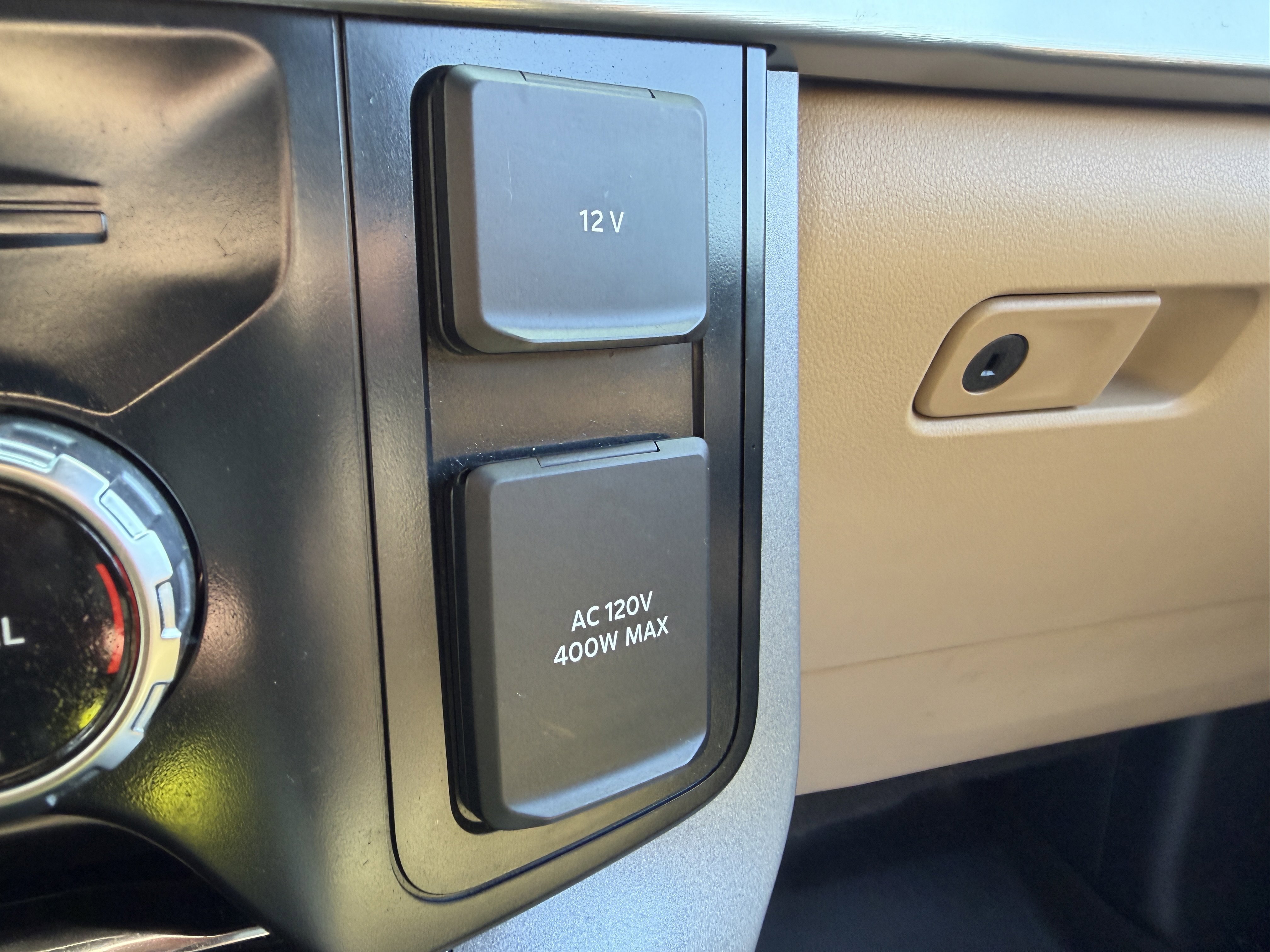 Used 2023 Oxford White Ford LARIAT image 47