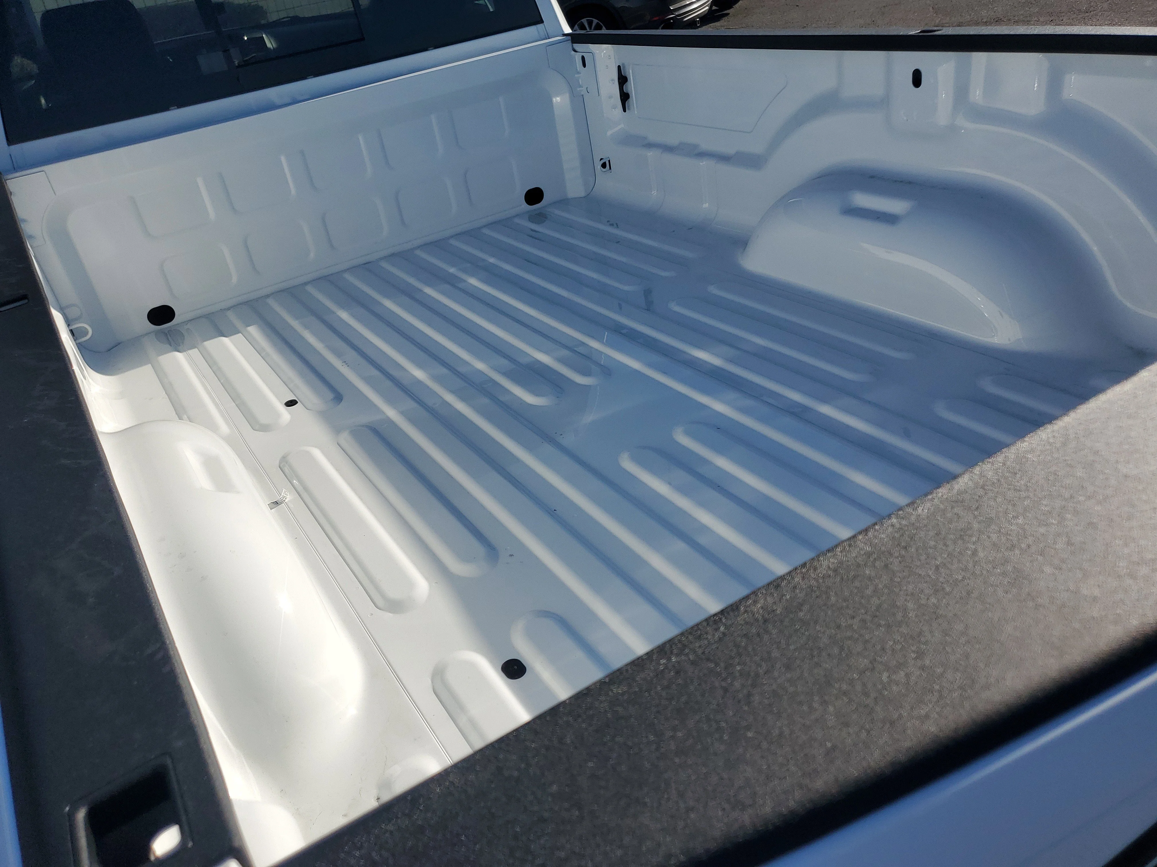 New 2026 Bright White Clear-Coat Exterior Paint RAM Tradesman image 22