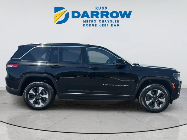 Used 2025 Black Jeep 4xe image 6