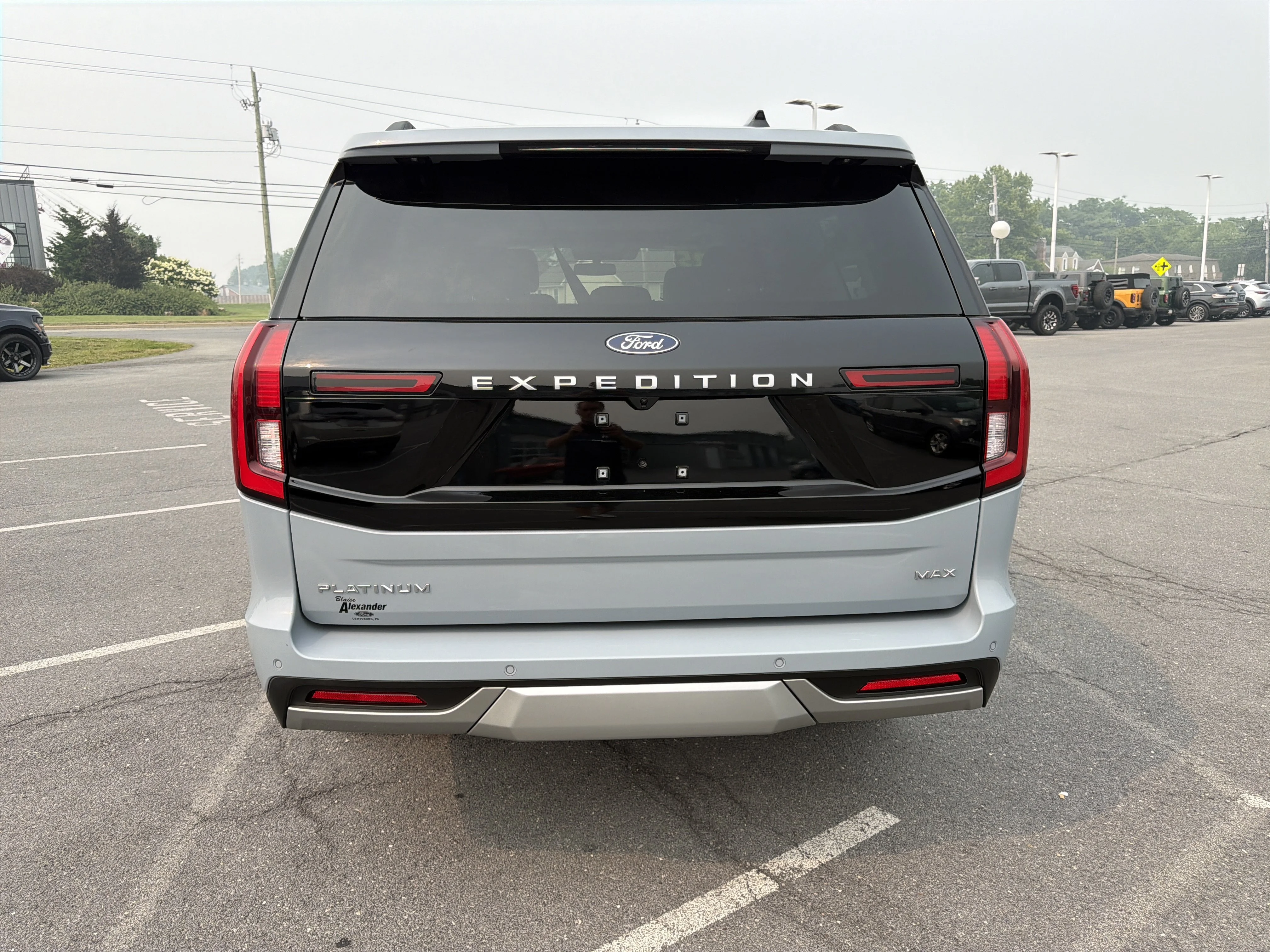 Used 2025 Glacier Gray Metallic TriCoat Ford Platinum image 4