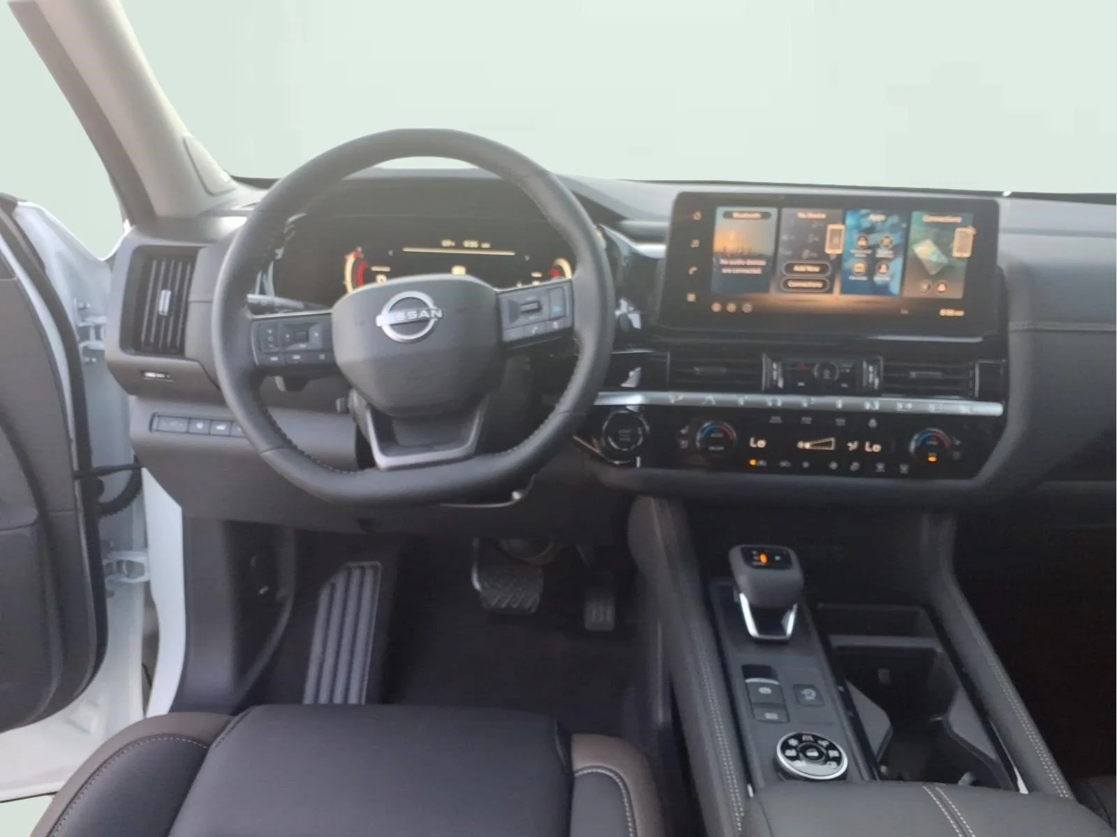 New 2026 Everest White Pearl TriCoat Nissan Platinum image 11