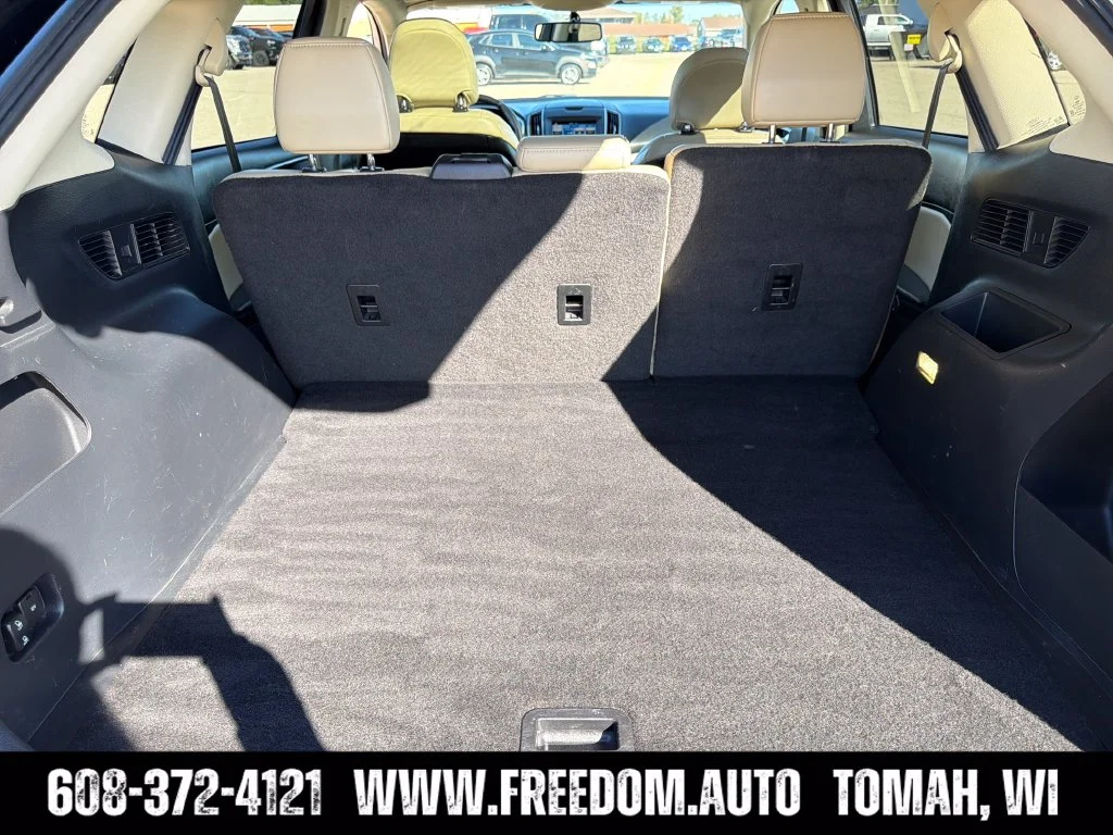 Used 2016 Black Ford SEL image 27